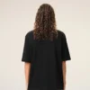 Ami de Coeur T-Shirt noir en coton avec inscription « Ami de Coeur » en relief