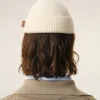 Bonnet en laine blanche avec étiquette en cuir Ami