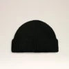Bonnet en laine noire avec étiquette en cuir « Ami »