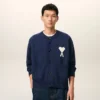 Cardigan bleu en laine à col rond Ami de Coeur