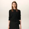 Cardigan à col rond en laine noire avec motif « Ami de Coeur » contrasté