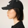 Casquette Ami en coton noir avec écusson en feutre