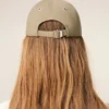 Casquette en coton beige avec broderie Ami de Coeur