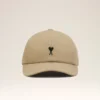 Casquette en coton beige avec broderie Ami de Coeur
