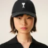Casquette en coton noir avec écusson en feutre Ami de Coeur