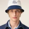 Chapeau Ami Paris en coton bleu et blanc