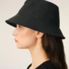 Chapeau en coton noir « Thank You for Being a Friend » avec broderie