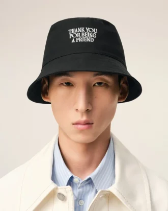 Chapeau en coton noir « Thank You for Being a Friend » avec broderie