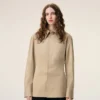 Chemise ajustée à col pointu en coton beige