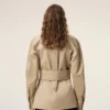 Chemise ajustée à col pointu en coton beige