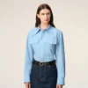 Chemise ajustée à col pointu en coton bleu