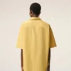 Chemise carrée à manches courtes et col camp en coton jaune