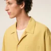 Chemise carrée à manches courtes et col camp en coton jaune