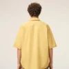 Chemise carrée à manches courtes et col camp en coton jaune
