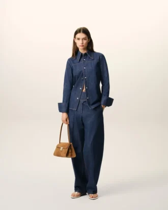 Chemise à col pointu en coton bleu