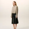 Chemise courte en coton beige avec motif Ami de Coeur en relief