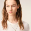 Collier pendentif « 5 » martelé en laiton doré