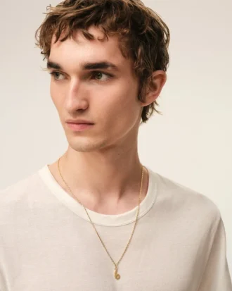 Collier pendentif « 6 » martelé en laiton doré