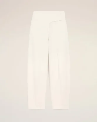 Jean blanc en coton à taille élastiquée et ceinture enveloppante, coupe ballon