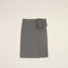Jupe midi en laine vierge grise avec ceinture à grande boucle