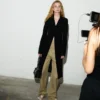 Manteau ajusté à simple boutonnage en laine vierge noire