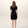 Mini-robe en maille noire à godets