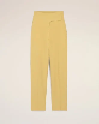 Pantalon jaune en laine vierge avec ceinture enveloppante