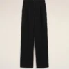 Pantalon large taille basse en laine vierge noire