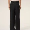 Pantalon large taille basse en laine vierge noire