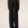 Pantalon large taille basse en laine vierge noire