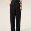 Pantalon noir en laine vierge à ceinture nouée