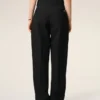 Pantalon noir en laine vierge à ceinture nouée