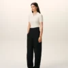 Pantalon noir en laine vierge à ceinture nouée