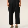 Pantalon oversize noir en coton, coupe carotte
