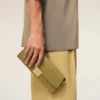 Pochette Mimi en cuir de vachette vert