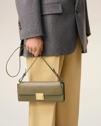 Pochette Mimi en cuir lisse vert
