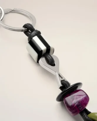 Porte-clés Ami de Coeur Perles en cuir noir et métal