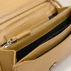 Portefeuille Voulez-Vous en cuir de vachette jaune avec lanière