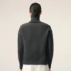 Pull à col cheminée en laine grise avec motif Ami de Coeur contrasté