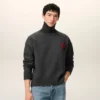 Pull à col cheminée en laine grise avec motif Ami de Coeur contrasté