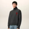 Pull à col cheminée en laine grise avec motif Ami de Coeur contrasté