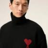 Pull à col cheminée en laine noire avec motif « Ami de Coeur » contrasté