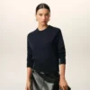Pull à col rond en laine bleue avec motif Ami de Coeur contrasté