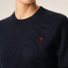 Pull à col rond en laine bleue avec motif Ami de Coeur contrasté