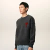 Pull à col rond en laine grise avec motif Ami de Coeur contrasté