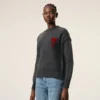 Pull à col rond en laine grise avec motif Ami de Coeur contrasté