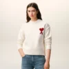 Pull à col rond en laine naturelle avec motif Ami de Coeur contrasté