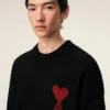 Pull à col rond en laine noire avec motif Ami de Coeur contrasté