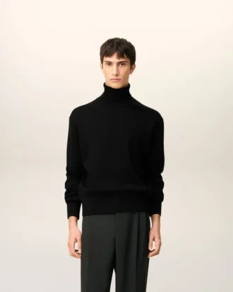 Pull à col roulé Ami de Coeur en laine noire