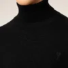 Pull à col roulé Ami de Coeur en laine noire